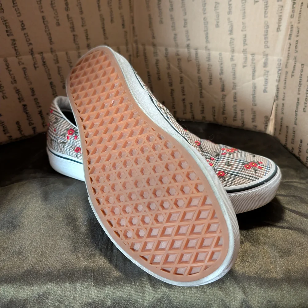 Vans Plaid Slip-On Sneakers with Red Floral Embroidery - Picture 5 of 5